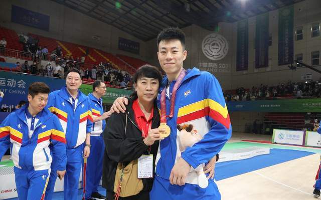 一女两男高h双龙